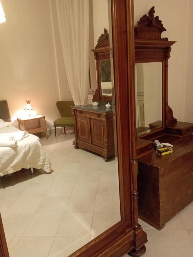 Casa San Carlo Affittacamere Foligno Esterno foto