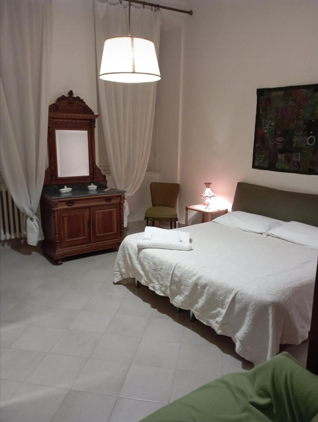 Casa San Carlo Affittacamere Foligno Esterno foto